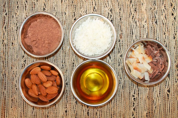 chocolate coconut milk smoothie ingredients