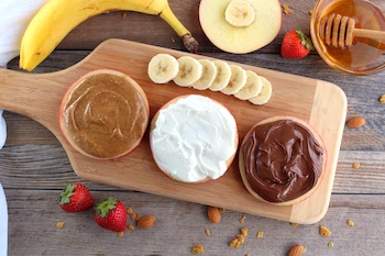 honeycrisp cored apple slices with toppings