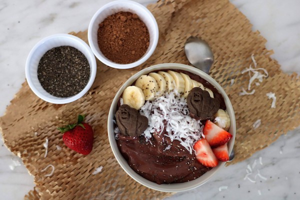 acai smoothie bowl