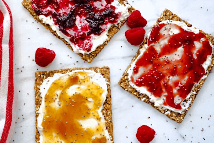 cream cheese snacks with jam