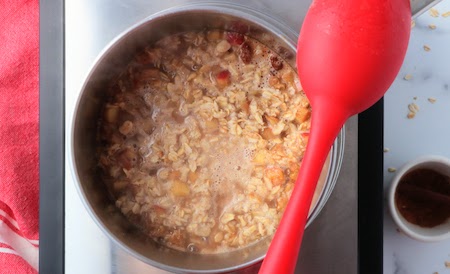 apple pie oatmeal cooking