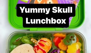 Skull lunch box for Halloween