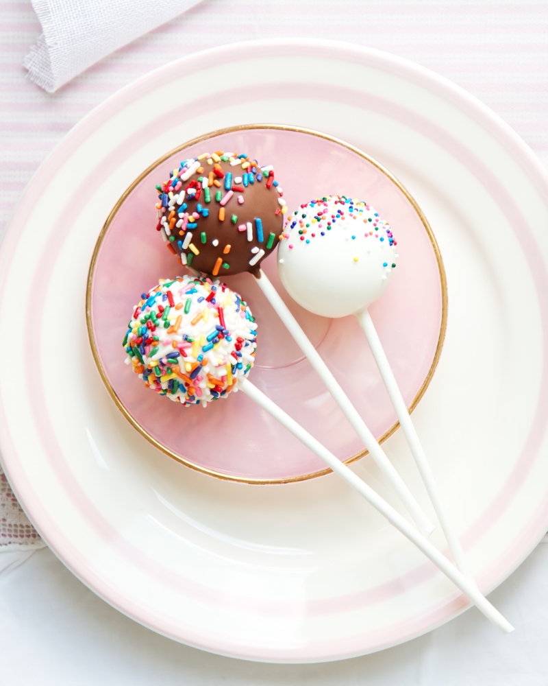 no-bake cake pops for a kids party