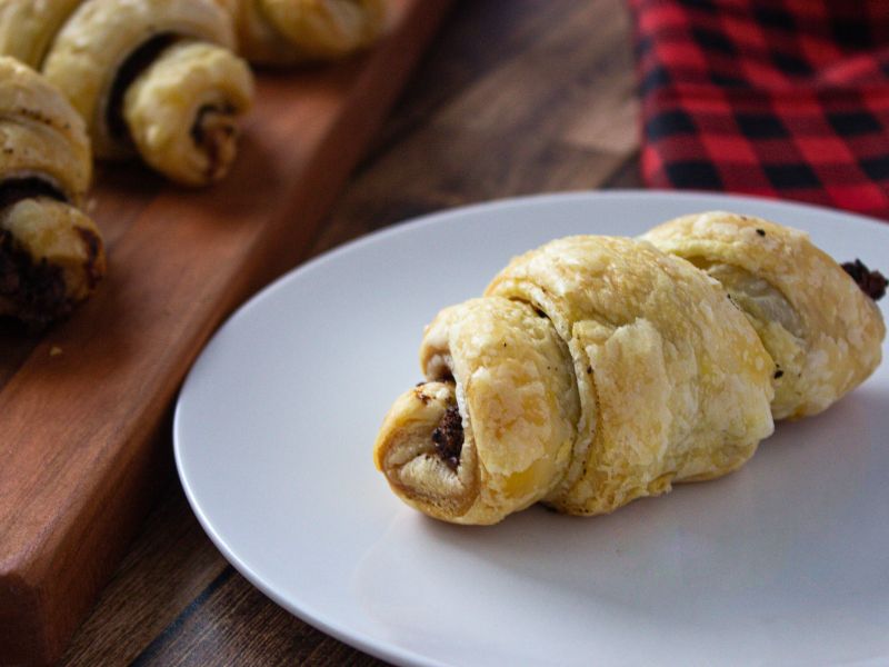 3-Ingredient Chocolate Lover’s Croissants